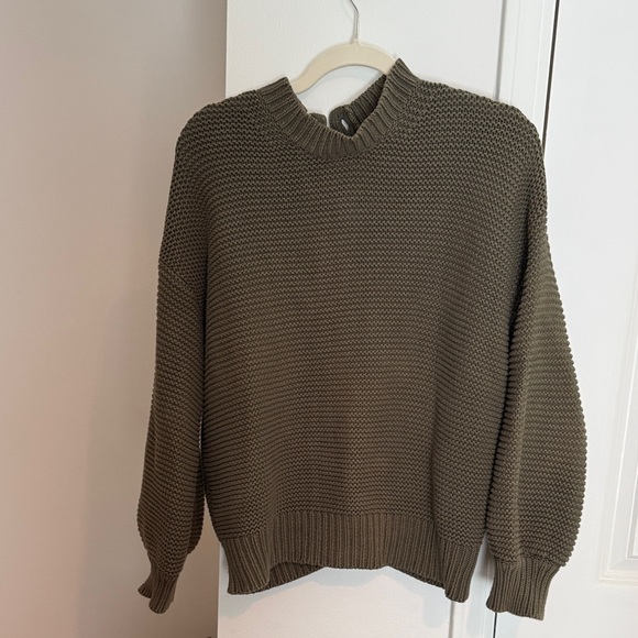 Alex Mill Sweaters - Alex Mill Button-Back Sweater- M